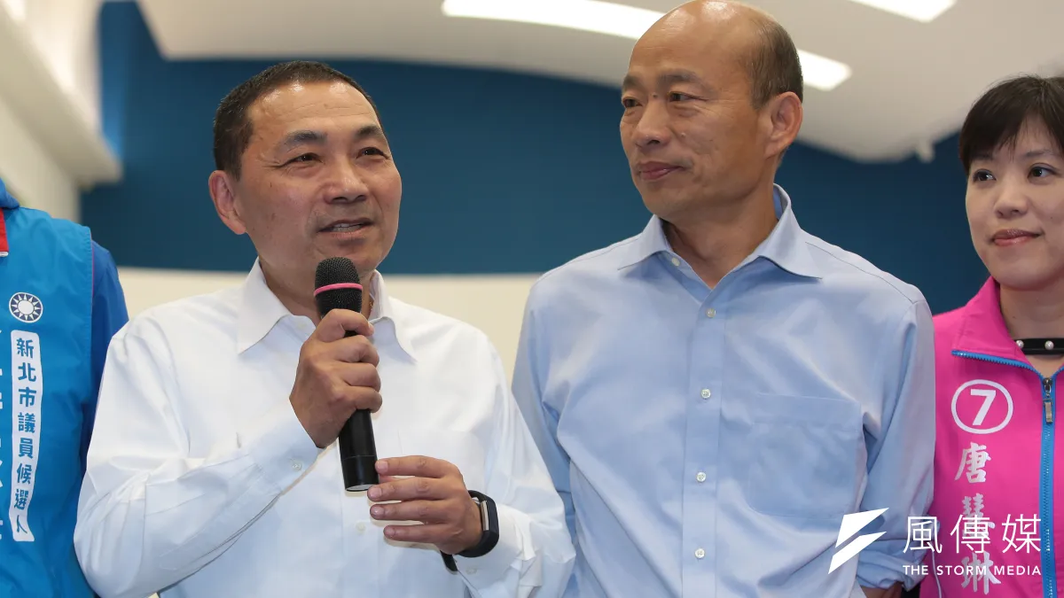新北市長侯友宜(左)本周是否將與國民黨總統候選人韓國瑜(右)同框,引發外界關注。(資料照,顏麟宇攝)