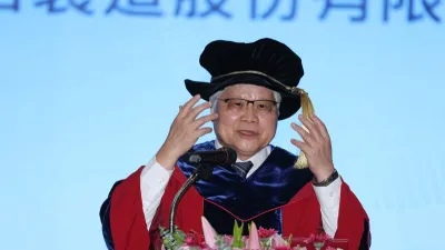 台積電董事長魏哲家說大陸機器人會跳舞好玩而已。(中央社)