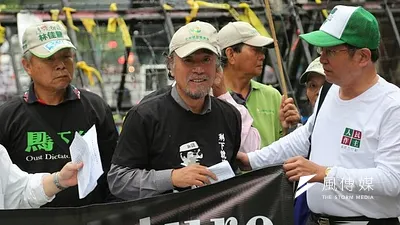 公投盟領導人蔡丁貴25 日舉行記者會。(余志偉攝)