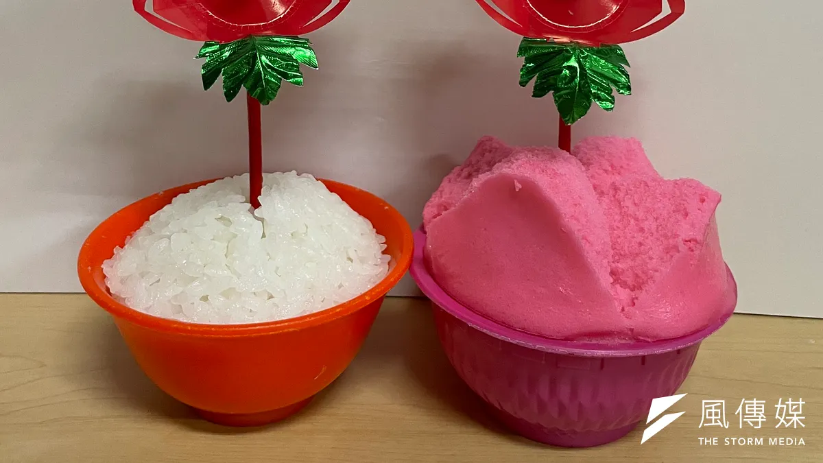 紙花名為「春花」,是一種傳統糊紙作品 (圖/新北市政府文化局) 紙花名為「春花」,是一種傳統糊紙作品 (圖/新北市政府文化局)