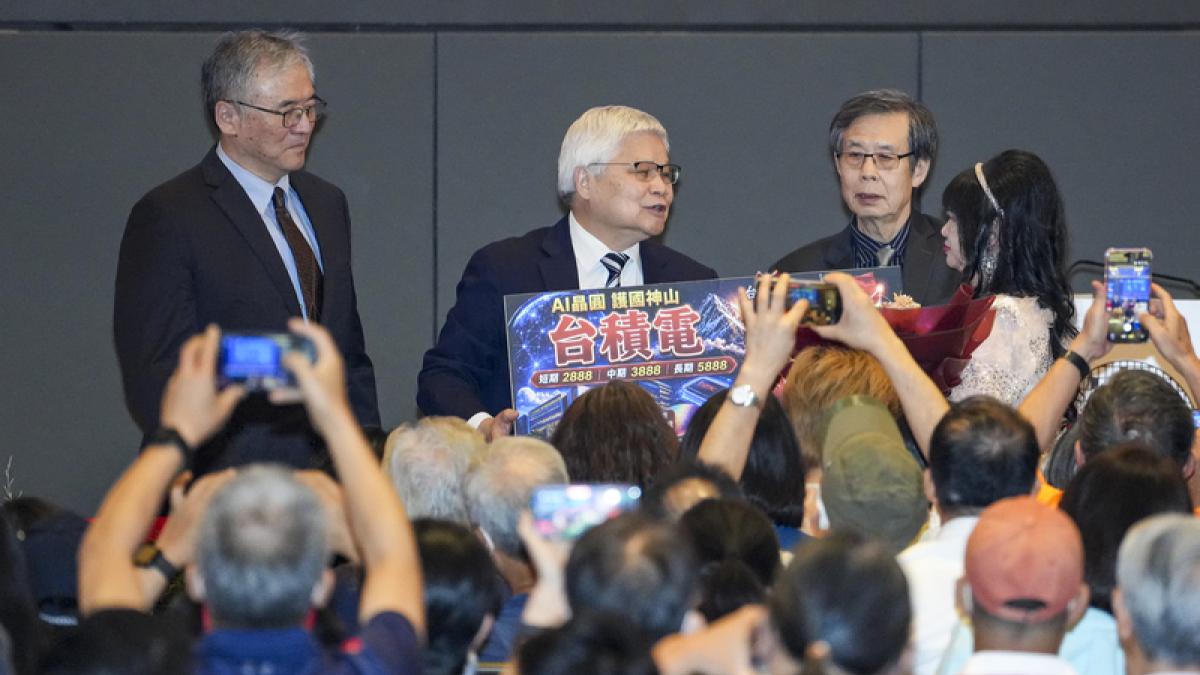 魏董尬聊》美國擴廠不停歇、台灣照蓋!亞利桑那再買新地,高雄2奈米園區加速擴建