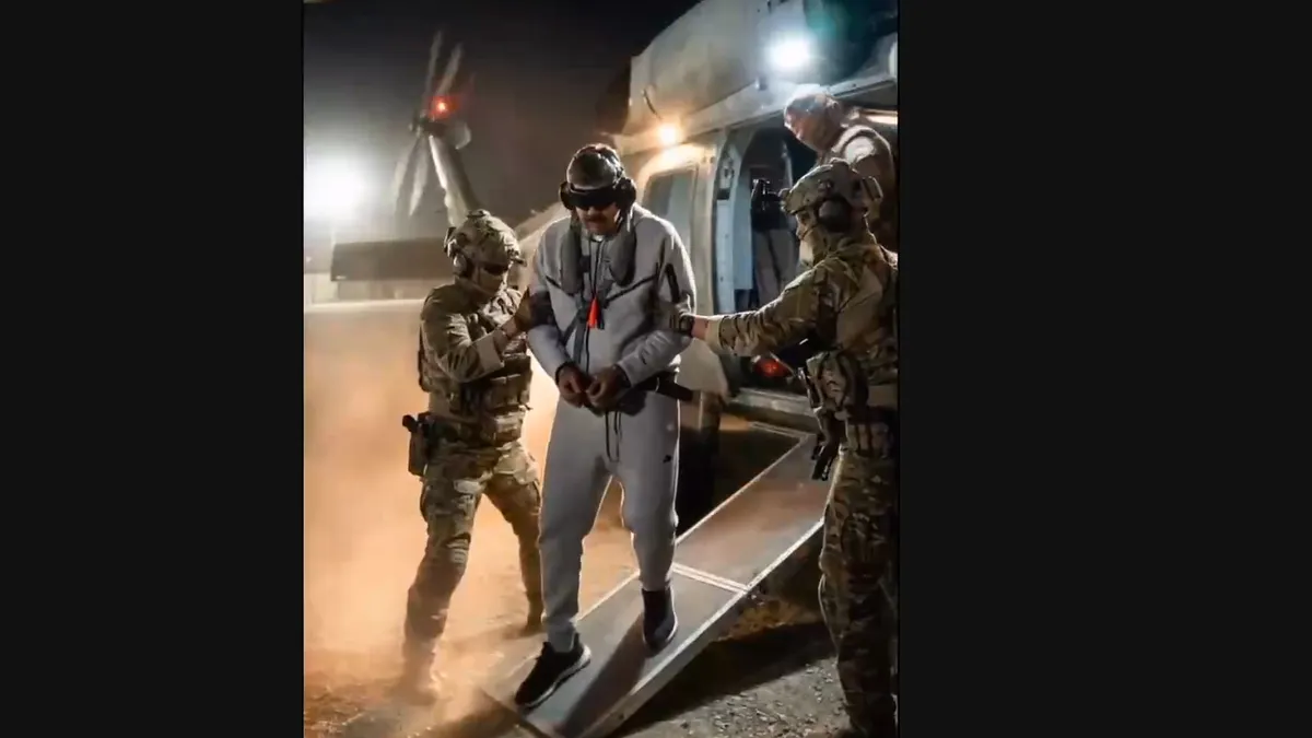 川普政府以閃電戰模式生擒委內瑞拉總統馬杜洛之後,網路上出現許多AI創作的「實況影片」。(X平台)