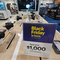 2024年11月21日、アメリカ・デンバーにあるベストバイ(Best Buy)で「ブラックフライデー」のセールが開催されている。 (AP通信) 2024年11月21日、アメリカ・デンバーにあるベストバイ(Best Buy)で「ブラックフライデー」のセールが開催されている。 (AP通信)