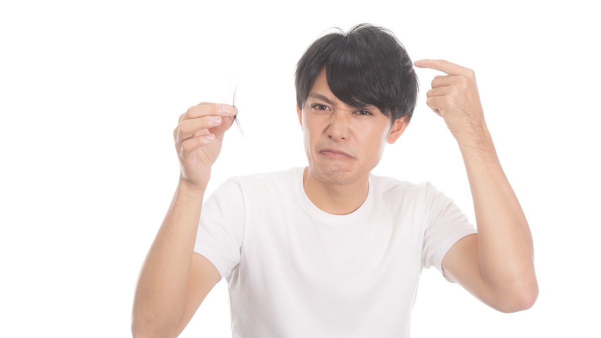 老是少年白?這樣做保住黑色頭髮。(圖/pakutaso) 老是少年白?這樣做保住黑色頭髮。(圖/pakutaso)