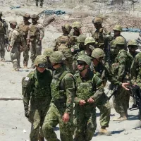 陸上自衛隊は6月15日からフィリピンのルソン島等で米比海兵隊との実動訓練「カマンダグ26」に参加し、CBRN対処や空挺作戦の能力向上を図る。(写真/中央社提供) 陸上自衛隊は6月15日からフィリピンのルソン島等で米比海兵隊との実動訓練「カマンダグ26」に参加し、CBRN対処や空挺作戦の能力向上を図る。(写真/中央社提供)