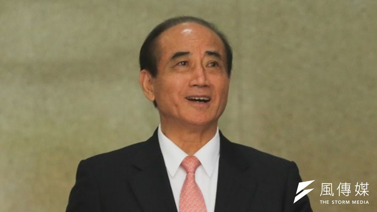 媒體4日問立法院長王金平是否支持陳前總統保外就醫?王金平微點一下頭。(資料照片,余志偉攝) 媒體4日問立法院長王金平是否支持陳前總統保外就醫?王金平微點一下頭。(資料照片,余志偉攝)