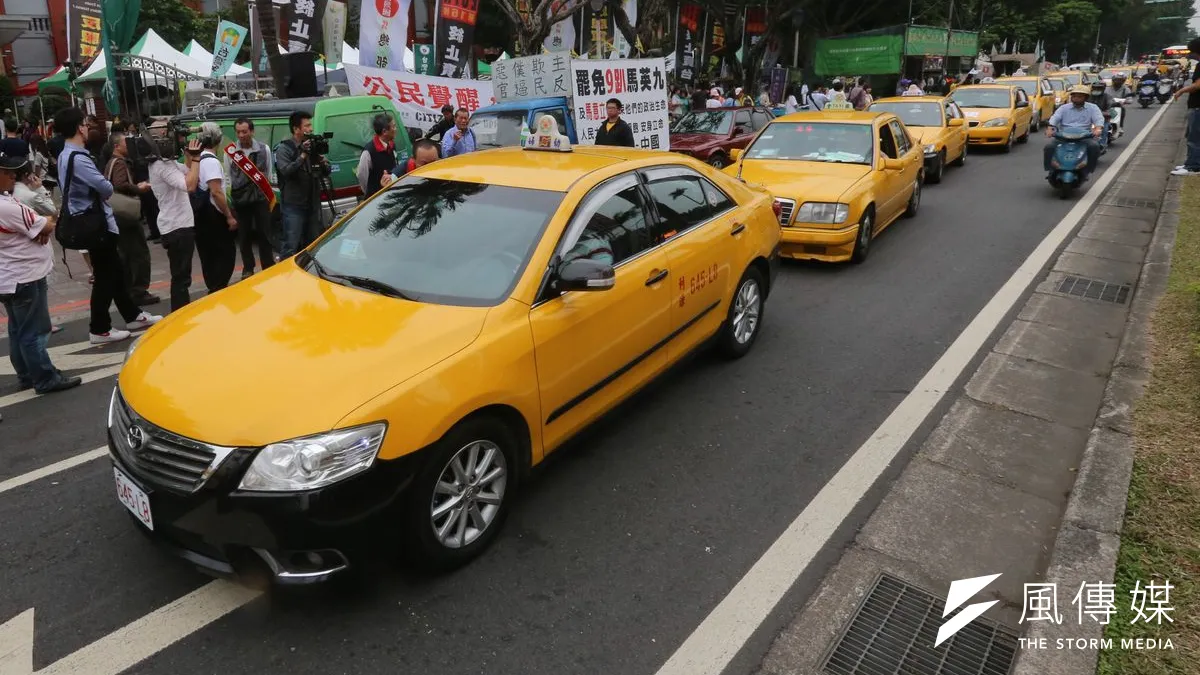 北北基計程車費瓔調漲,台北市長柯文哲言表示,調漲可以但也要考慮市場機制。(資料照/吳逸驊攝)
