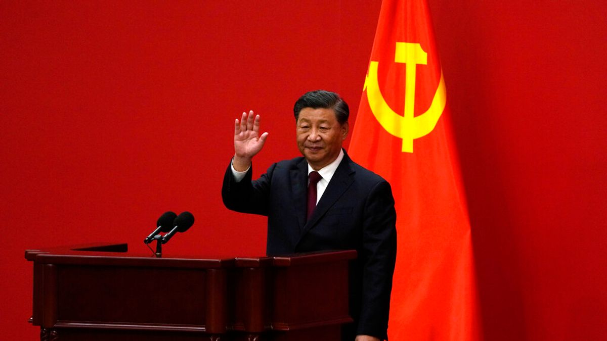 習近平在中共二十屆一中全會後報告新任常委人選。(美聯社) 習近平在中共二十屆一中全會後報告新任常委人選。(美聯社)