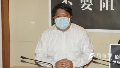 經濟民主連合4日召開記者會,表態反對政府通過蝦皮申請電子支付執照。圖為召集人、律師賴中強出席。(資料照,盧逸峰攝)
