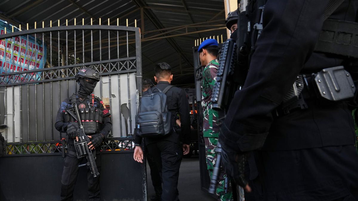 雅加達高中清真寺突傳爆炸!54人受傷送醫,印尼政府派反恐小組介入調查