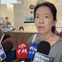前總統陳水扁女兒陳幸妤(圖)在診所前受訪,針對前夫趙建銘說盼雙方好聚好散,陳幸妤表示,當初趙建銘只要對她多好一分,多講幾句話,不會想離婚。(讀者提供) 前總統陳水扁女兒陳幸妤(圖)在診所前受訪,針對前夫趙建銘說盼雙方好聚好散,陳幸妤表示,當初趙建銘只要對她多好一分,多講幾句話,不會想離婚。(讀者提供)