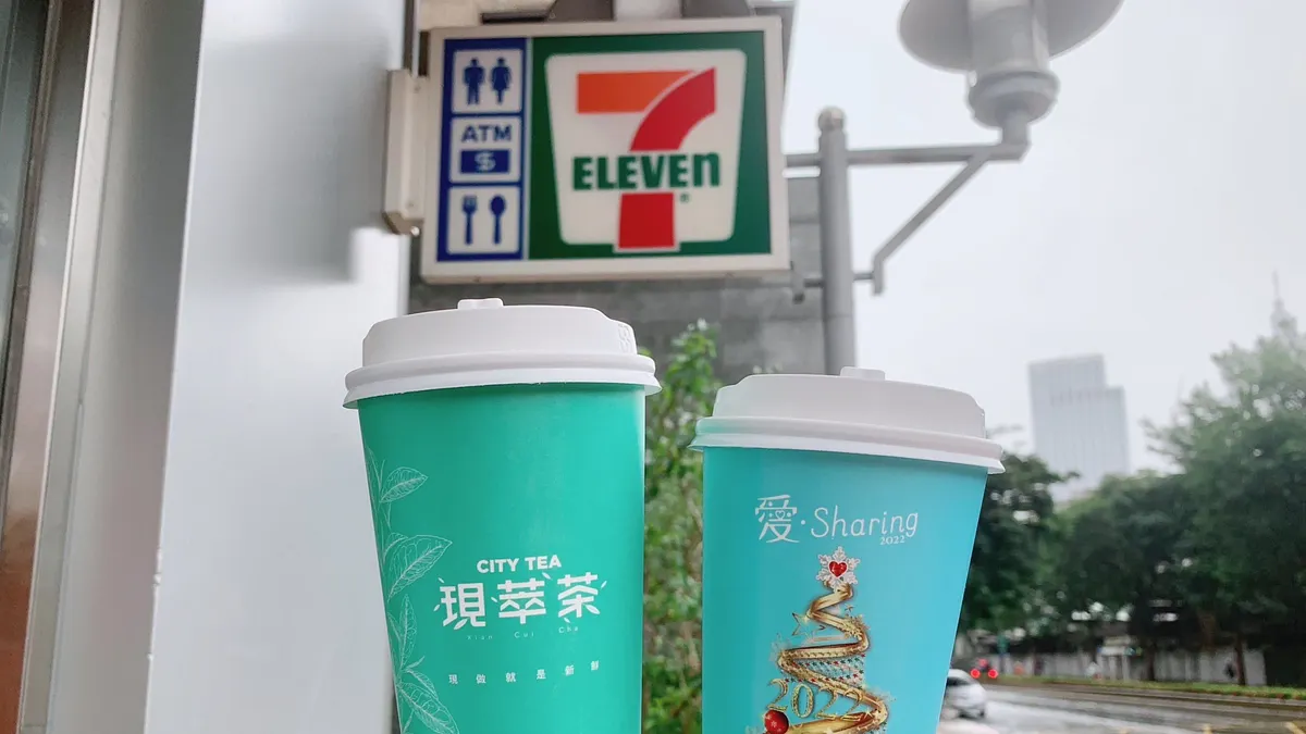 限時3天至11月27日止,超過咖啡、飲品、零食享「買一送一」的優惠。(圖/統一超商提供)