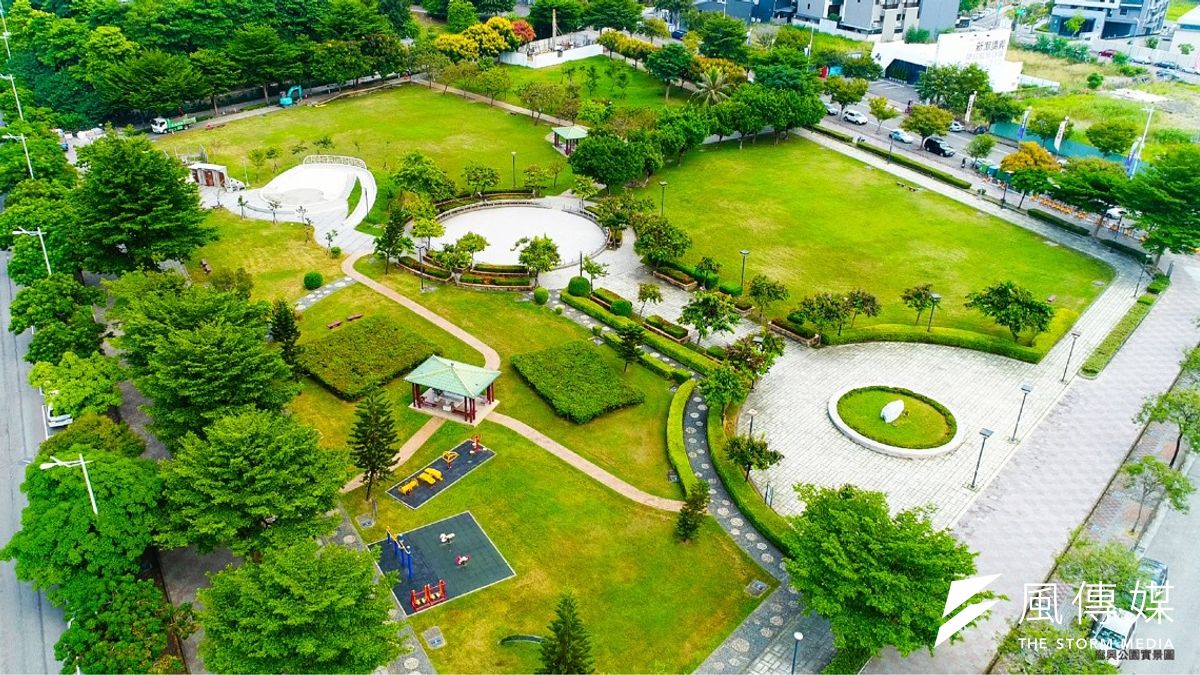 建案坐擁萬坪運動場域,讓生活親近大自然、呼吸新鮮空氣。(圖/富比士地產王提供) 建案坐擁萬坪運動場域,讓生活親近大自然、呼吸新鮮空氣。(圖/富比士地產王提供)