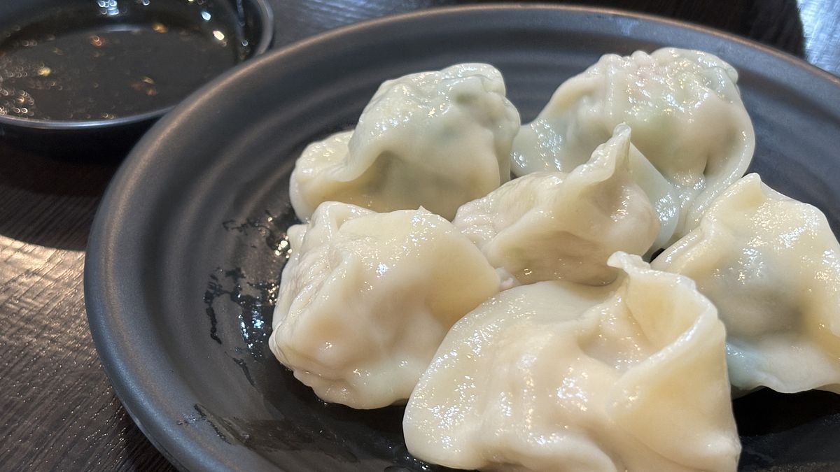 許多人家中冷凍庫會常備冷凍水餃,不僅煮起來方便,還能隨時吃到鮮香多汁的美味水餃。 (示意圖/取自photo-ac) 許多人家中冷凍庫會常備冷凍水餃,不僅煮起來方便,還能隨時吃到鮮香多汁的美味水餃。 (示意圖/取自photo-ac)