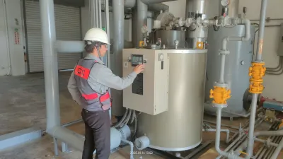 目前淡水水資源回收中心利用沼氣燃燒熱水鍋爐系統,熱源提供厭氧消化槽保溫使用。(圖/新北市水利局提供)
