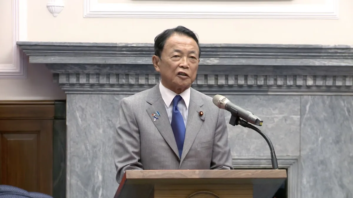 日本前首相暨自民黨副總裁麻生太郎認為中國直接武力犯台可能性不高,但可能先奪取金門。(總統府官網)