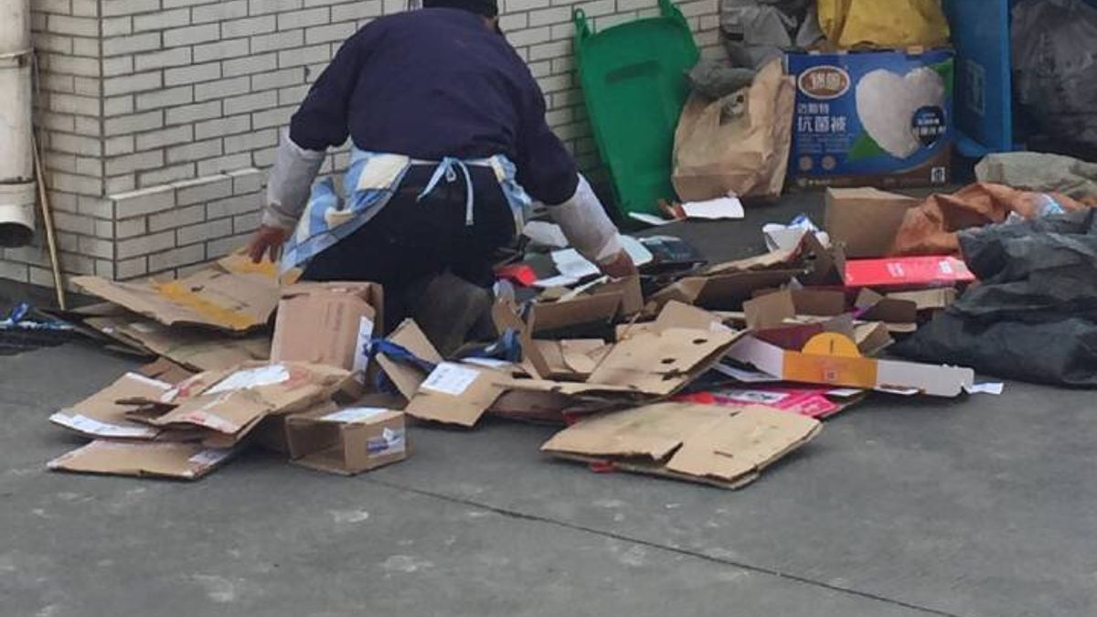 北京市政府日前以掃蕩違建為名,同時清理所謂的低端人口。(翻攝微博) 北京市政府日前以掃蕩違建為名,同時清理所謂的低端人口。(翻攝微博)