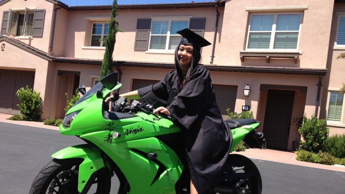 為了一圓重機夢赴德國求學的她,最後卻賣了重機遊走世界當背包客,甚至到西非迦納實習做研究,背後的一切故事是...?(圖/嘰咕Park提供) 為了一圓重機夢赴德國求學的她,最後卻賣了重機遊走世界當背包客,甚至到西非迦納實習做研究,背後的一切故事是...?(圖/嘰咕Park提供)