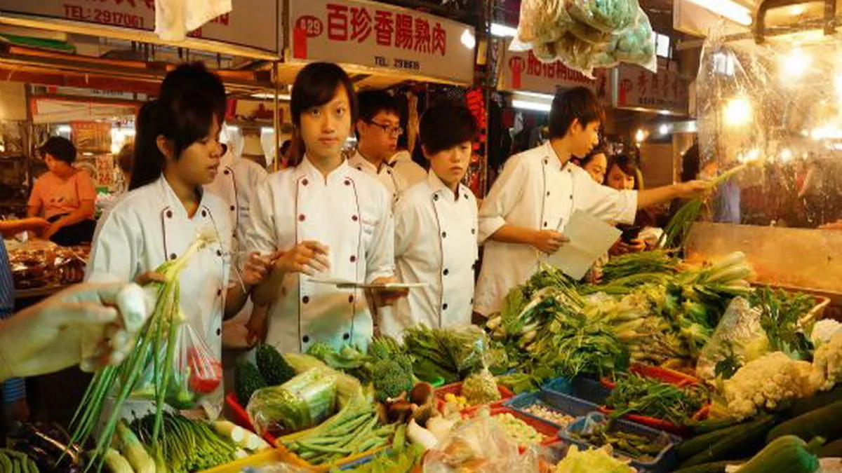 台南公有市場頻推平民甜點 甜甜圈、紅豆餅甜到心頭