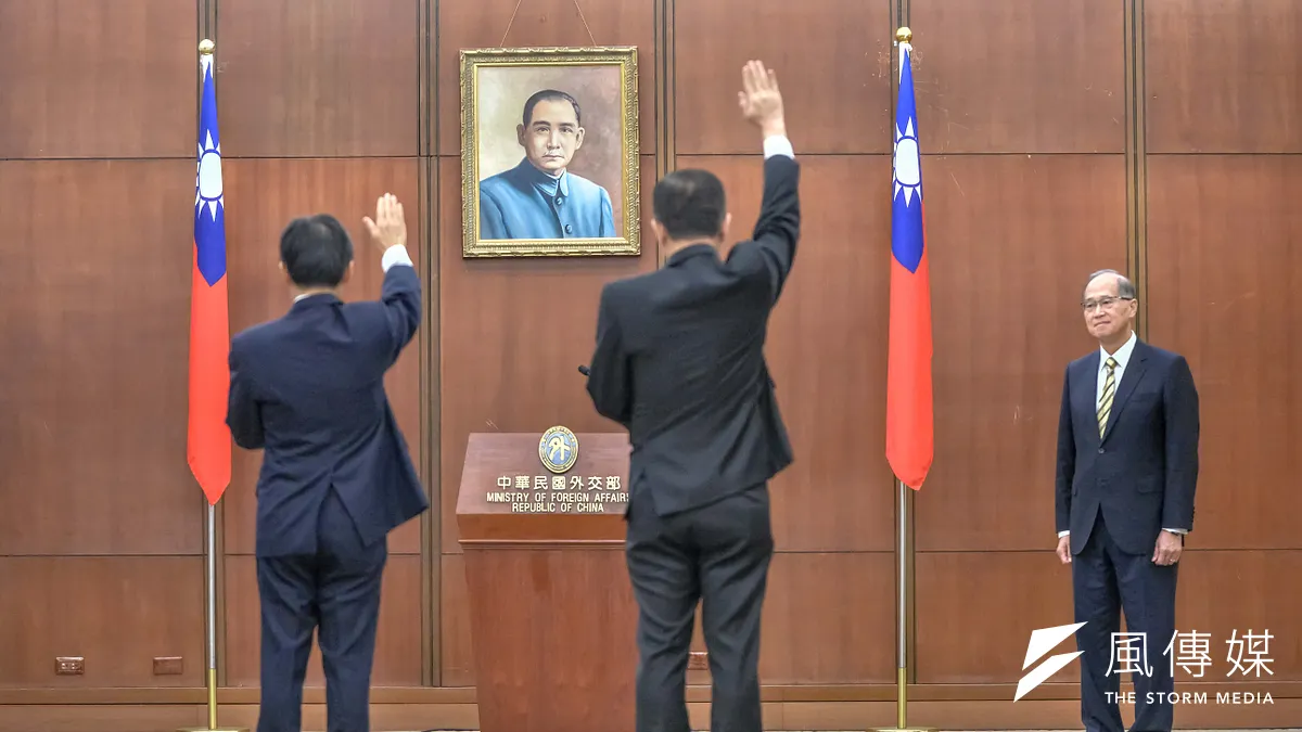 「物換星移十度秋,搞不好駐外人員素質大幅提升也未可知。」(示意圖,甘岱民攝)