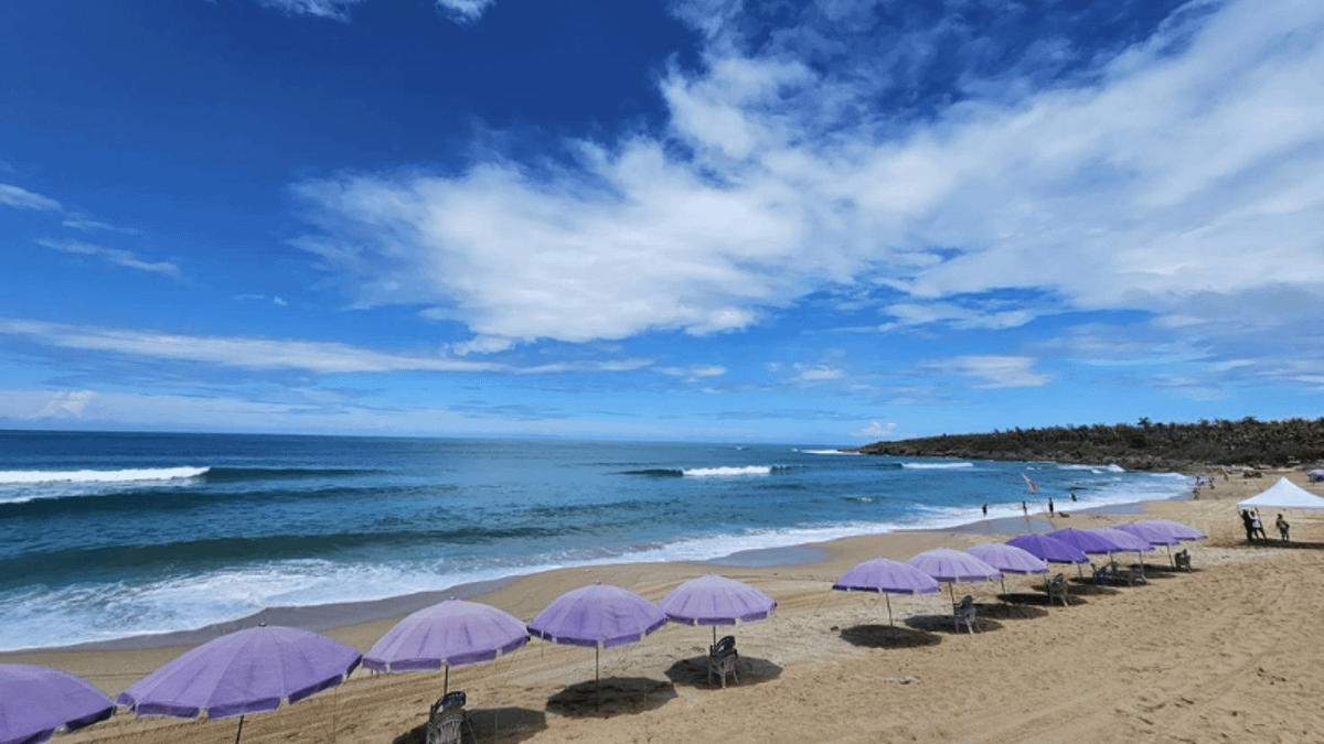 業者分析,後疫情時代旅遊模式轉變,遊客多偏好臨時決定行程,加上國旅競爭激烈,國人出國意願又高,墾丁吸引力下滑。(圖/翻攝自臉書/墾丁國家公園) 業者分析,後疫情時代旅遊模式轉變,遊客多偏好臨時決定行程,加上國旅競爭激烈,國人出國意願又高,墾丁吸引力下滑。(圖/翻攝自臉書/墾丁國家公園)