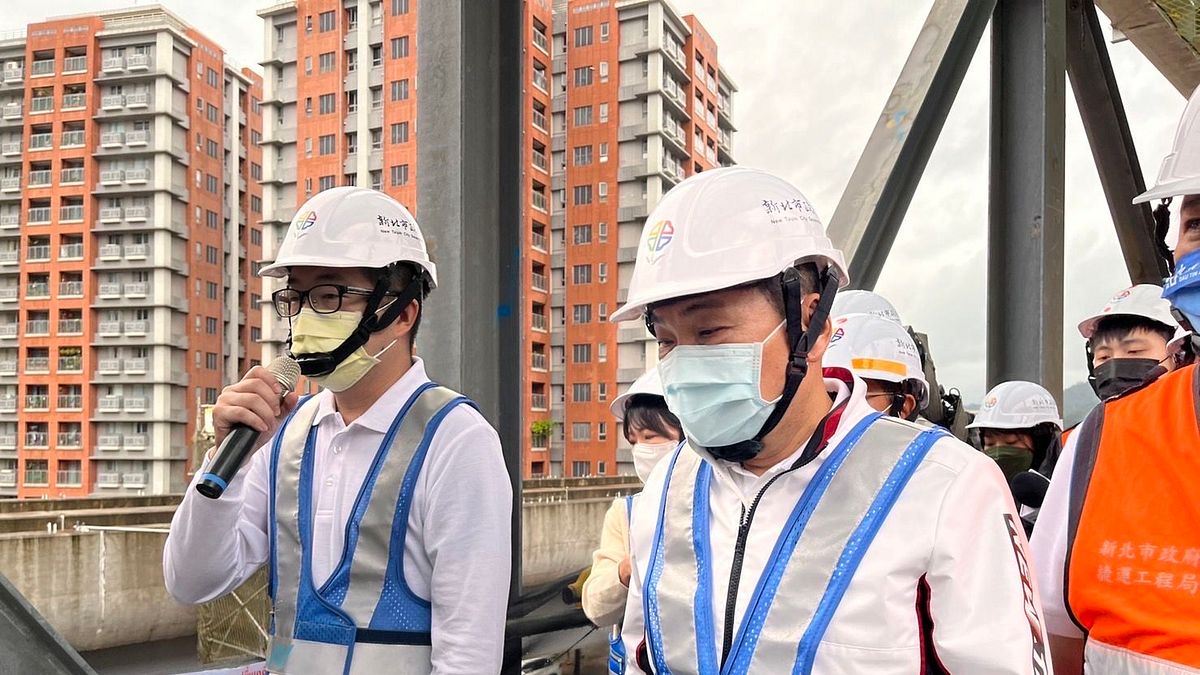 新北市長侯友宜視察捷運三峽車站。(資料照,新北市捷運局提供) 新北市長侯友宜視察捷運三峽車站。(資料照,新北市捷運局提供)