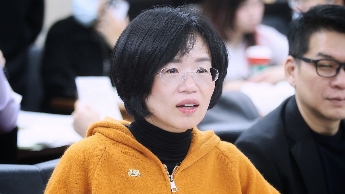 蘇巧慧急了?徐巧芯揭「側翼潑糞、候選人假驚訝」老招:補刀後民調帶風向