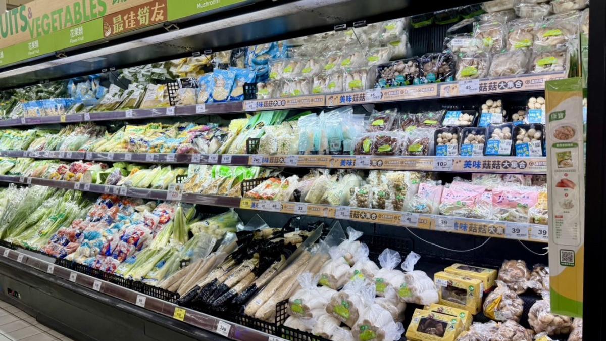 颱風屯糧哪裡買最省?超市加碼備貨 蔬果、泡麵、冷凍食品優惠一次看