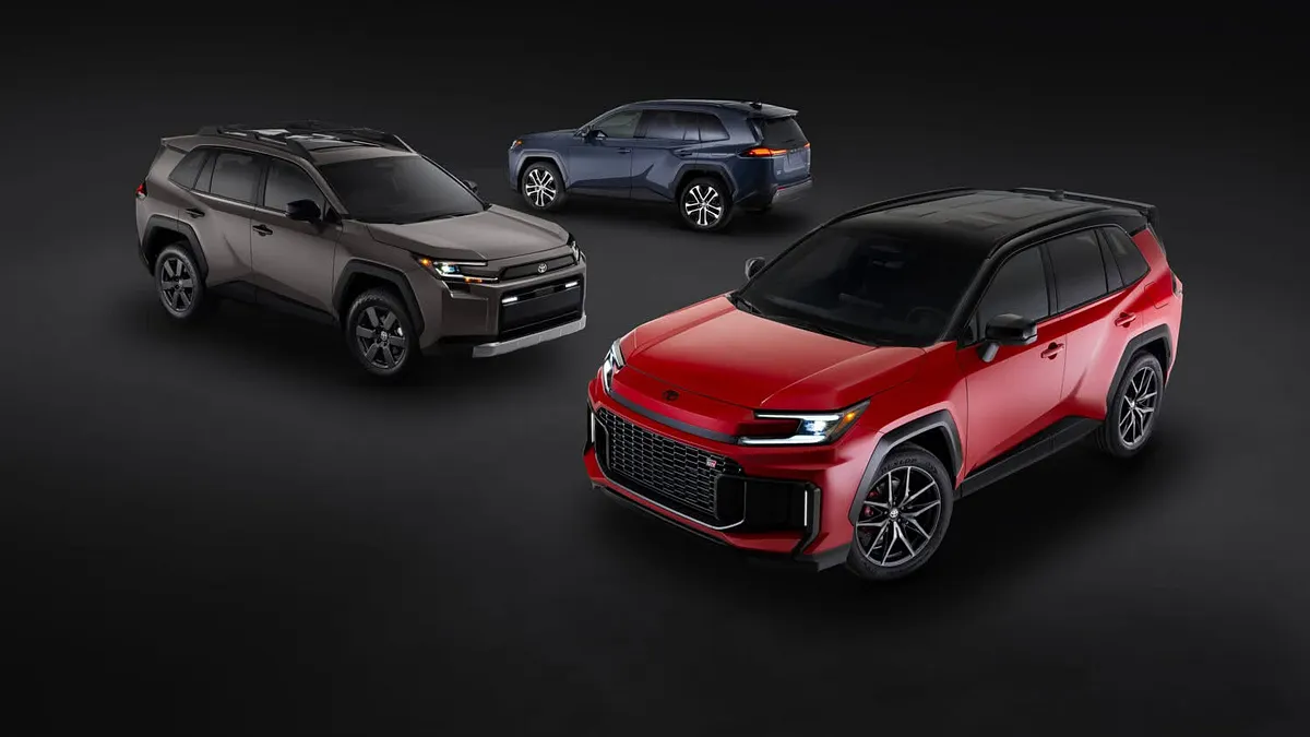 Toyota RAV4第六代大改款發表!新外觀三種風格一次看:都會、越野、運動全方位升級,預計今年日本率先上市,台灣要等明年! Toyota RAV4第六代大改款發表!新外觀三種風格一次看:都會、越野、運動全方位升級,預計今年日本率先上市,台灣要等明年!