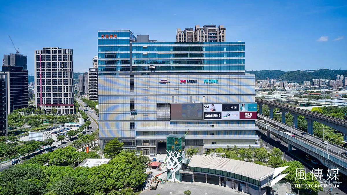 【新聞稿照片1】 思科攜手合作夥伴擎昊科技,與新北市目前最大的購物中心宏匯廣場合作,打造其成為市內首家數位娛樂購物中心.jpg 【新聞稿照片1】 思科攜手合作夥伴擎昊科技,與新北市目前最大的購物中心宏匯廣場合作,打造其成為市內首家數位娛樂購物中心.jpg