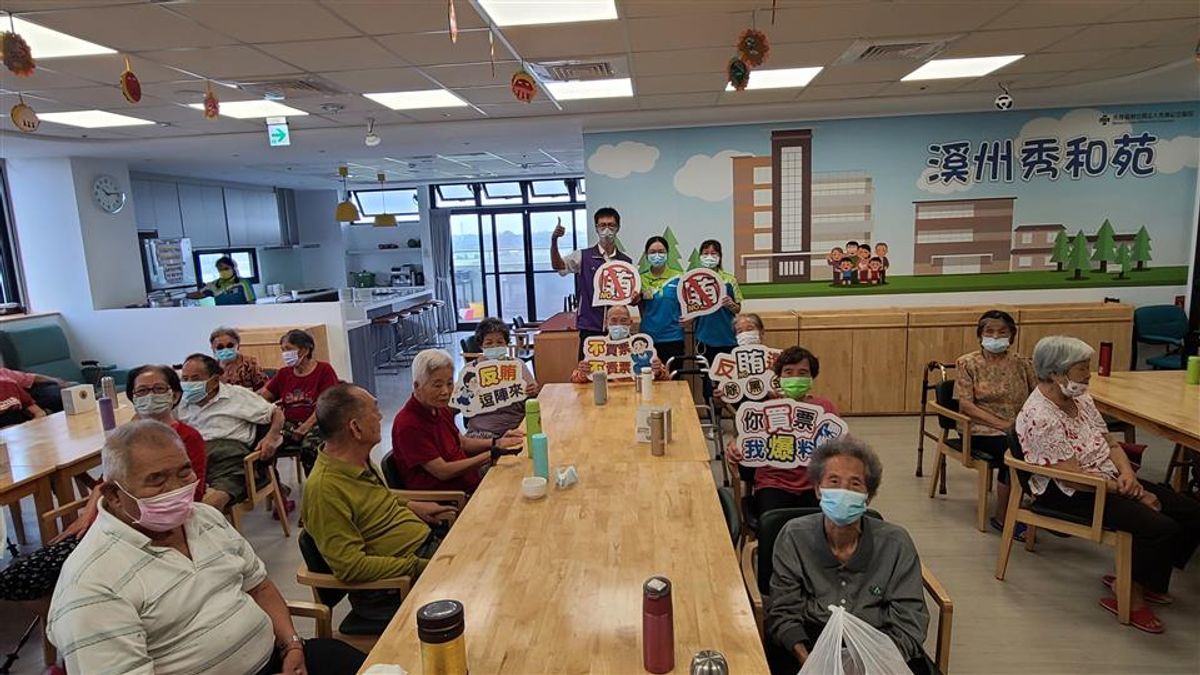 「勢大人」反賄列車宣導反賄選、反假消息、反選舉賭盤,甚至是要小心境外勢力介入選舉的流言蜚語。 (圖/彰化縣政府) 「勢大人」反賄列車宣導反賄選、反假消息、反選舉賭盤,甚至是要小心境外勢力介入選舉的流言蜚語。 (圖/彰化縣政府)