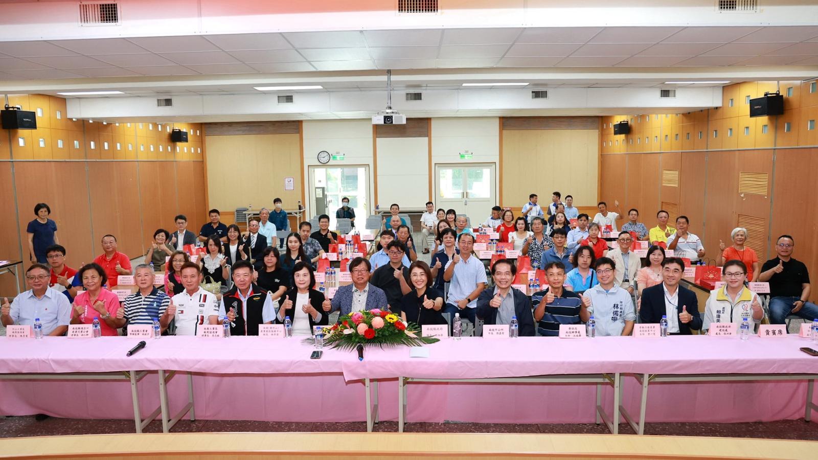 帶動地方經濟發展 慶祝工業節許淑華表揚績優廠商