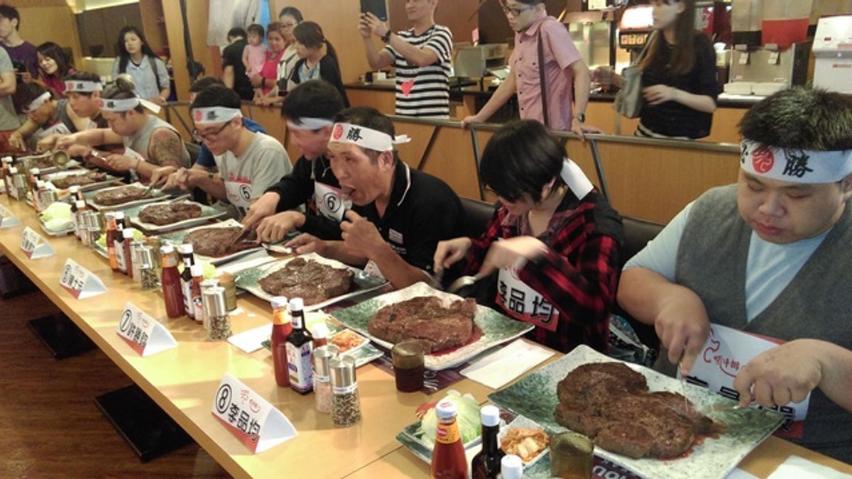 90盎大爆食王者大賽 呂杰修奪冠 90盎大爆食王者大賽 呂杰修奪冠