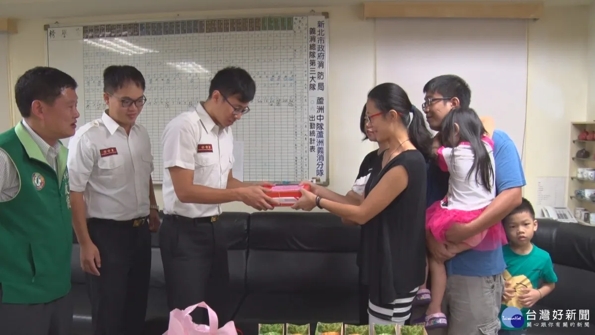 消防救護員化身產婆 順利接生家屬答謝
