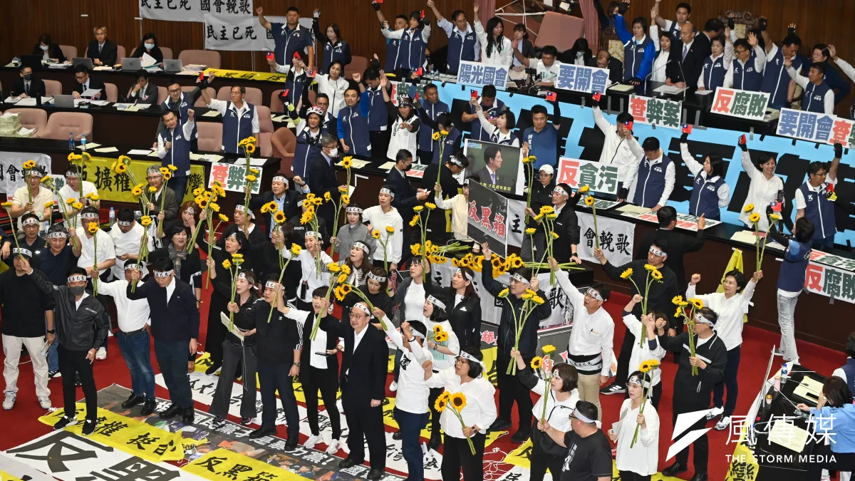 作者指出,追溯到1993年國民黨執政之際,民進黨自己提出《立院聽證調查法》草案所列舉的罰鍰條件,比當前在野黨的版本更加兇狠。(資料照,陳昱凱攝)