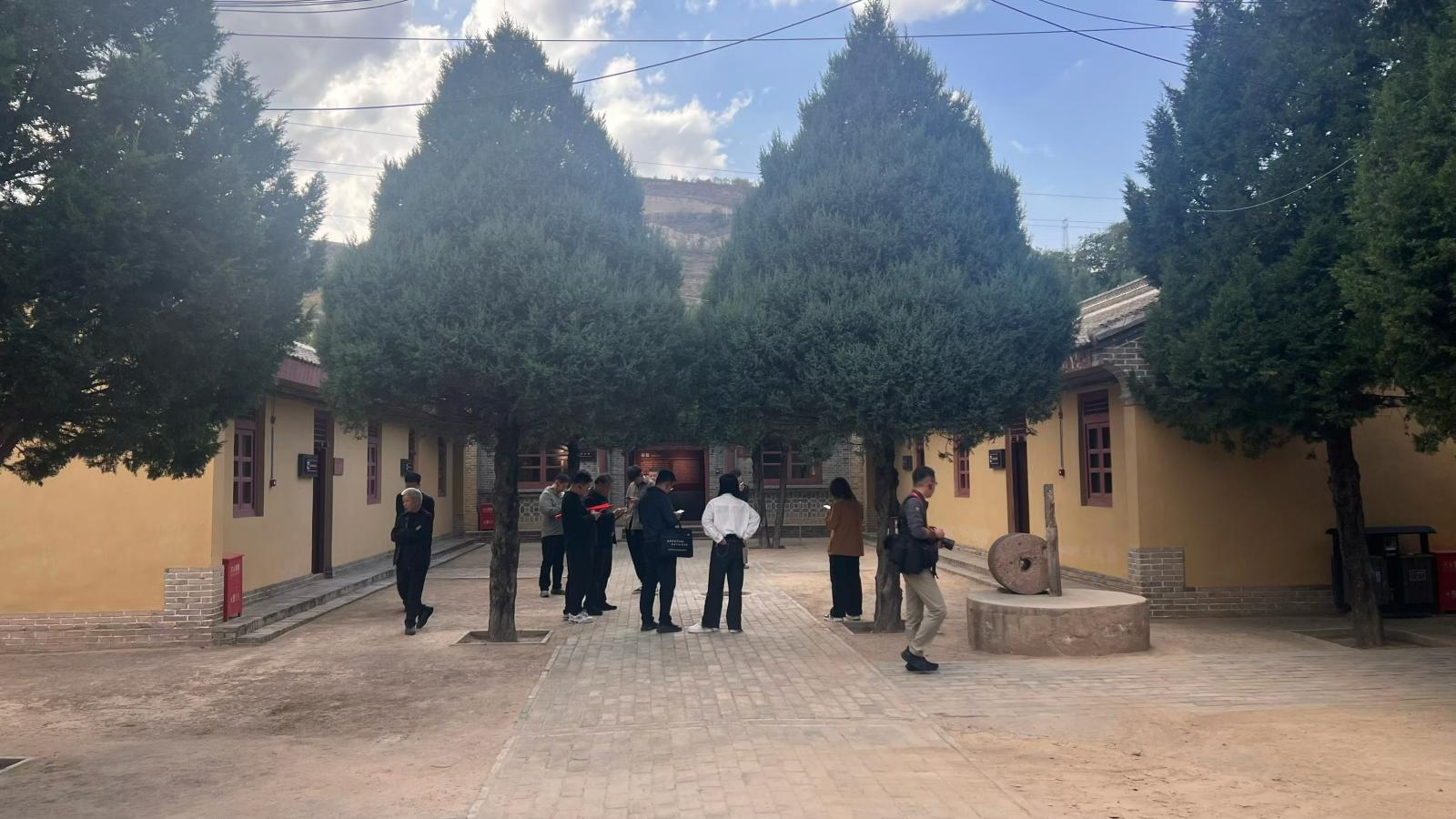 北京觀察》當「新長征」遇上治理挑戰!習近平重申核心地位,中共歷史敘事能說服「新青年」?