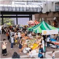 アークヒルズで10月24日に「秋の大収穫祭」が開催され、長野県小布施町の特産品が集うほか、飲食スペース「おぶせバル」が初登場する。(写真/アークヒルズPR事務局提供) アークヒルズで10月24日に「秋の大収穫祭」が開催され、長野県小布施町の特産品が集うほか、飲食スペース「おぶせバル」が初登場する。(写真/アークヒルズPR事務局提供)