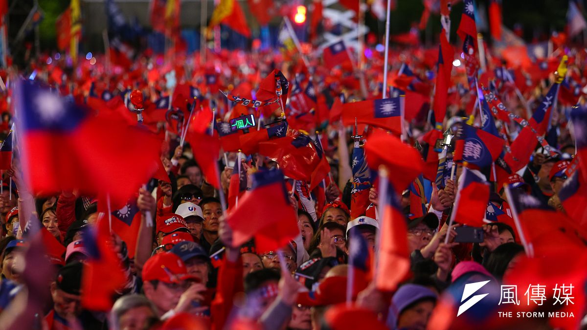 中華民國台灣化既然是政治現實,國民黨也應該接受這個現實,且在這個現實基礎上才有可能與民進黨尋求台獨選項以外的共識。(資料照,顏麟宇攝) 中華民國台灣化既然是政治現實,國民黨也應該接受這個現實,且在這個現實基礎上才有可能與民進黨尋求台獨選項以外的共識。(資料照,顏麟宇攝)