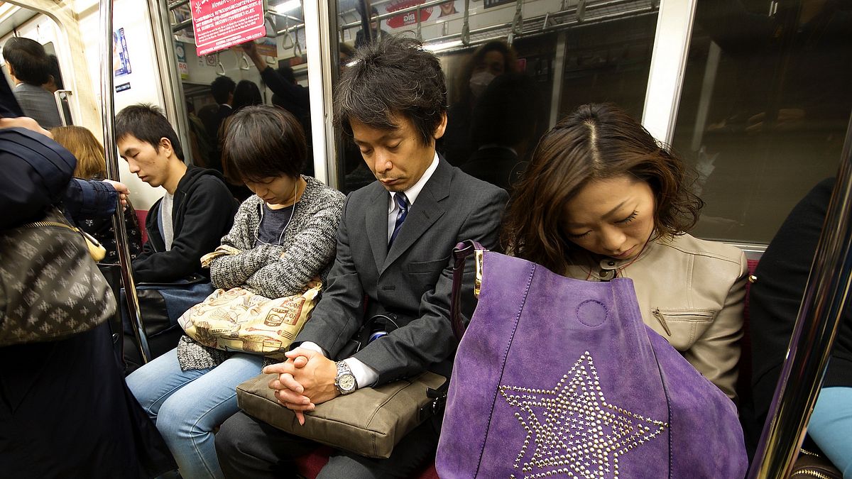 在地鐵上只有少數乘客是醒著的吧?(圖/Vin on the move@flickr) 在地鐵上只有少數乘客是醒著的吧?(圖/Vin on the move@flickr)