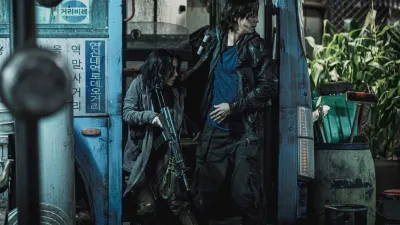 不僅是部動作活屍片!《屍速列車2》延續《屍速列車》真實人性刻畫。(圖/車庫娛樂提供)