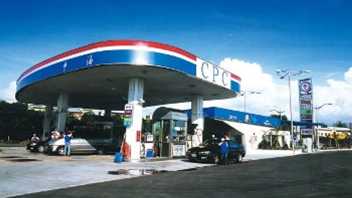 台灣中油春節假期兩週,汽、柴油依上漲不調、下跌調、「只跌不漲」原則辦理。(圖/台灣中油提供) 台灣中油春節假期兩週,汽、柴油依上漲不調、下跌調、「只跌不漲」原則辦理。(圖/台灣中油提供)