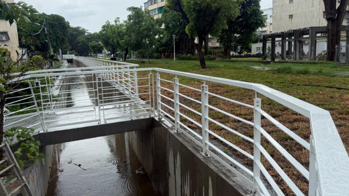 鳳山國富路旁中小排渠道整建完工 維護排水安全及打造宜居環境