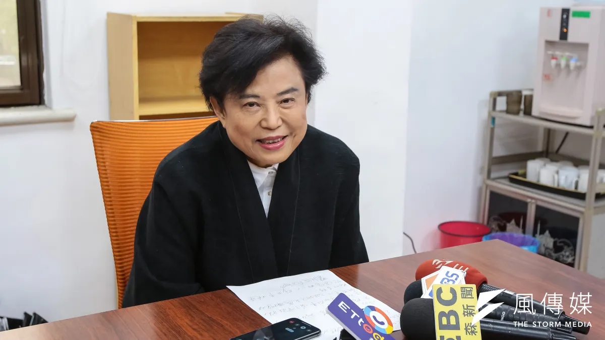 20190308-國民黨立委沈智慧8日親自電訪臉書取名沈智慧的民眾。(顏麟宇攝)