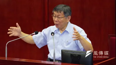 台北市長柯文哲24日赴市議會報告並備質詢。針對議員質問西藏自焚說,柯文哲不認失言,並稱自己覺得這是很爛的方法,作為醫生他反對。(盧逸峰攝)