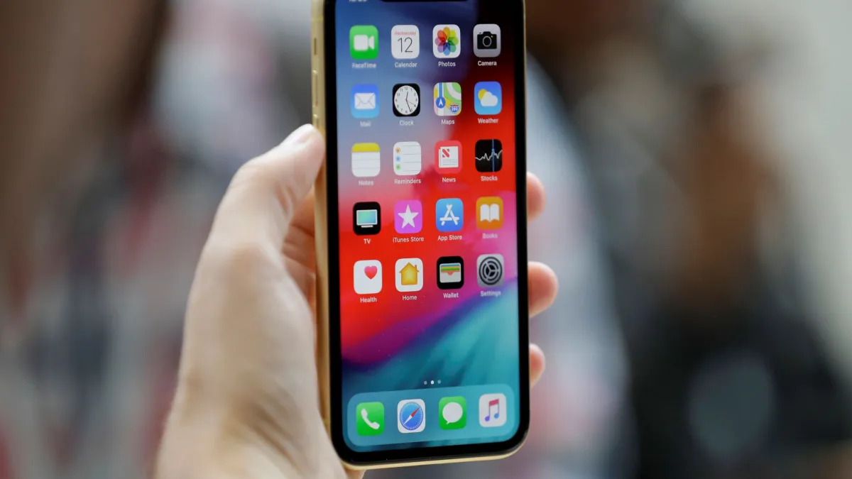 蘋果的iPhone XR手機。(美聯社)