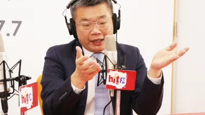 立法院副院長蔡其昌27日接受電台專訪時。(Hit Fm《周玉蔻嗆新聞》製作單位提供)