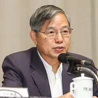 台大経済学科名誉教授の陳添枝氏は、台積電の生産能力の移転は避けられそうにないが、重要なのは核心技術が台湾に掌握されるべきであると述べた。(資料写真、陳明仁撮影) 台大経済学科名誉教授の陳添枝氏は、台積電の生産能力の移転は避けられそうにないが、重要なのは核心技術が台湾に掌握されるべきであると述べた。(資料写真、陳明仁撮影)