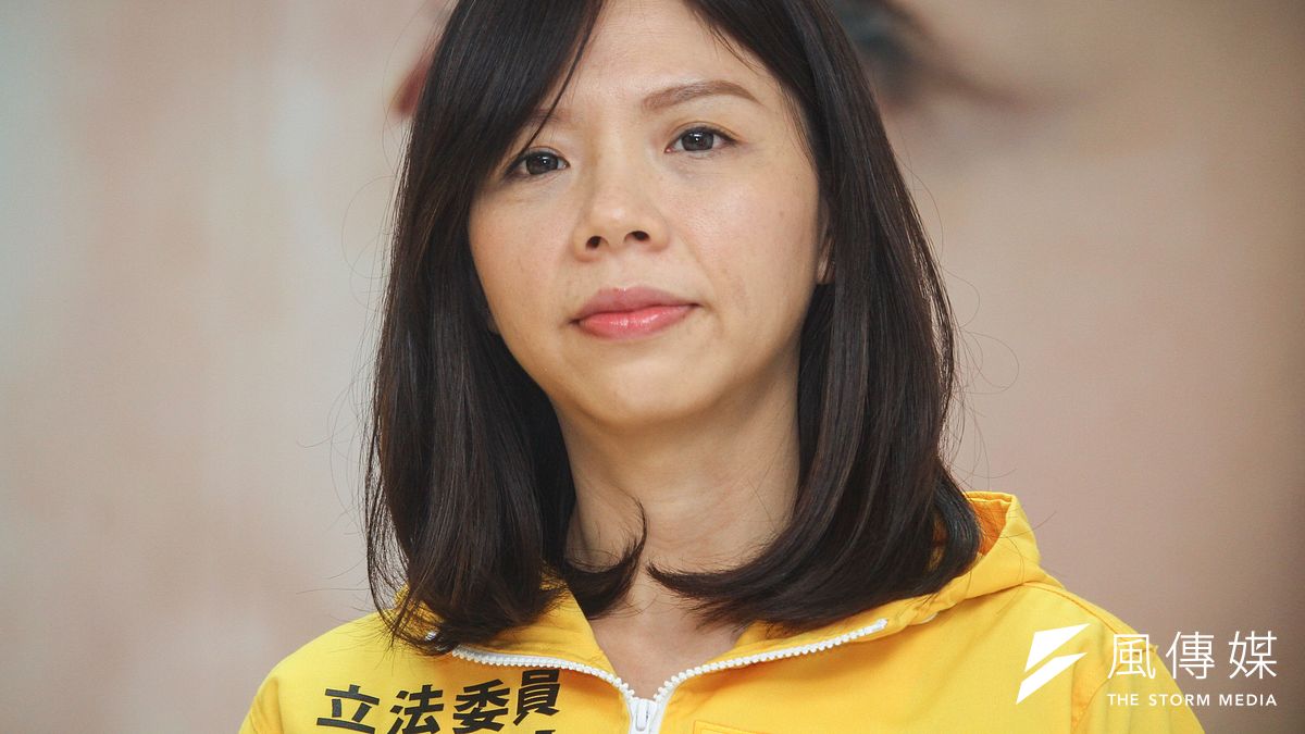 無黨籍立委洪慈庸(見圖)爭取自強號停靠潭子車站,卻引來網友一片罵聲。(資料照,蔡親傑攝) 無黨籍立委洪慈庸(見圖)爭取自強號停靠潭子車站,卻引來網友一片罵聲。(資料照,蔡親傑攝)