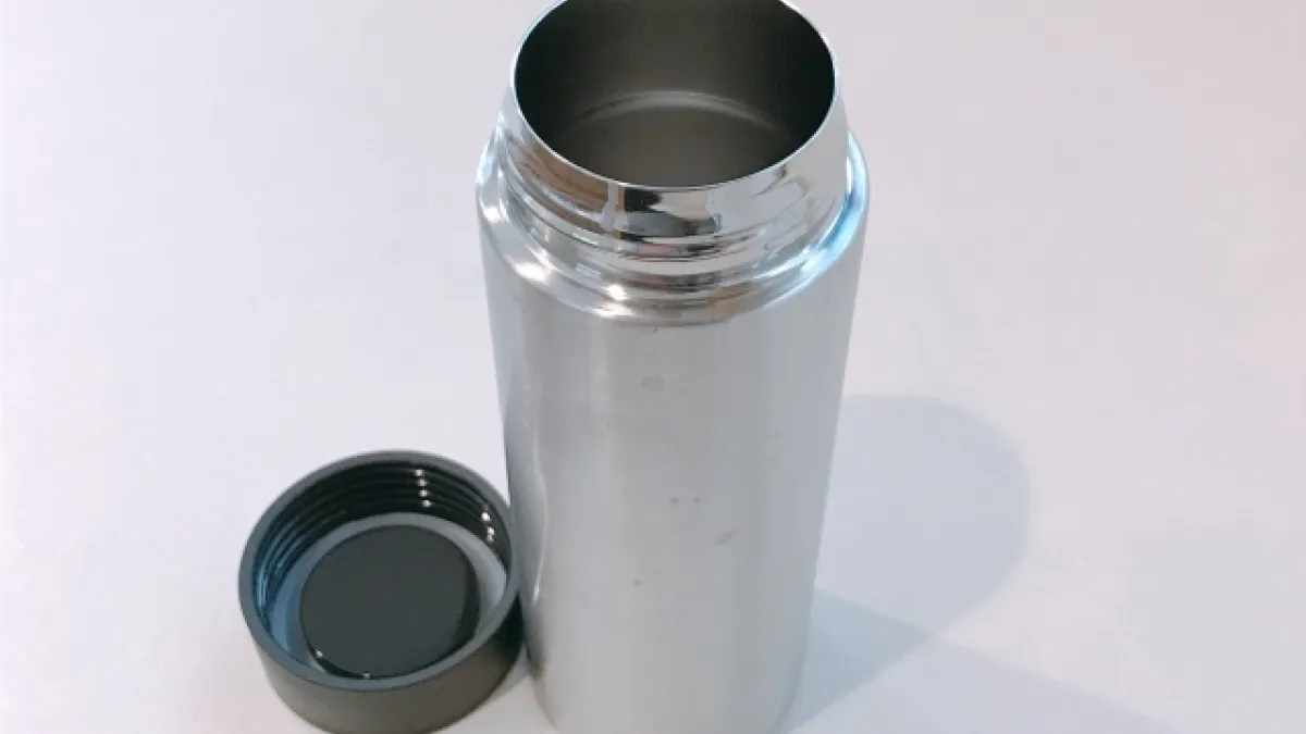 天天喝水卻在喝細菌?這款水壺含菌量最低,專家:沒刷這裡等於沒洗。(示意圖/取自photo-ac)