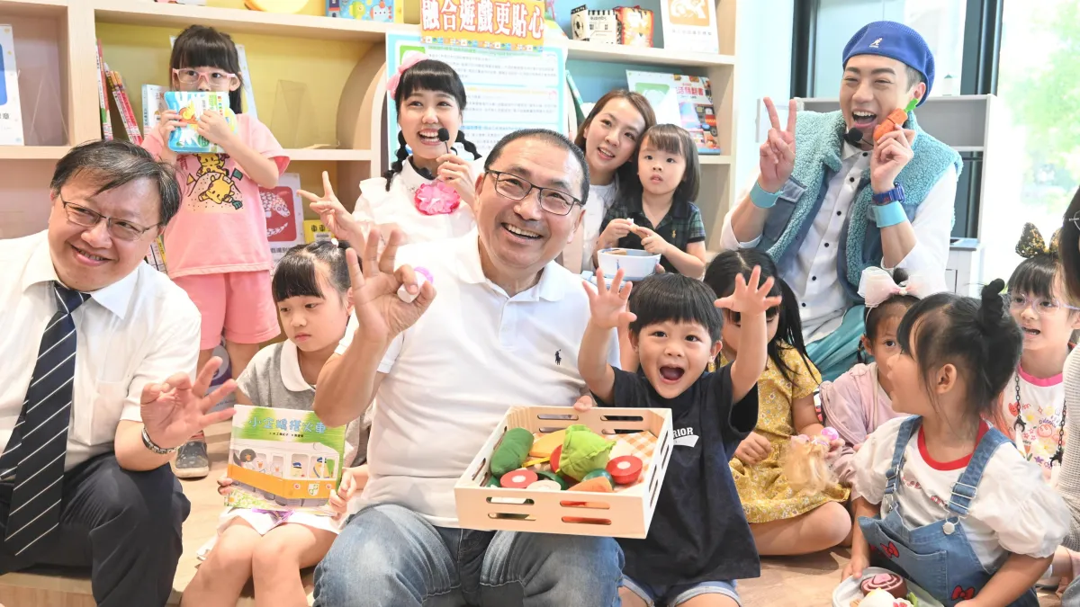 新北市長侯友宜今(4)日出席三重兒童親子圖書館啟用。(圖/新北市新聞局提供)